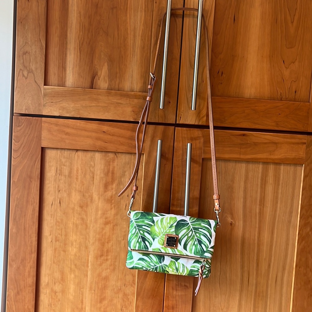 Dooney and Bourke crossbody bag